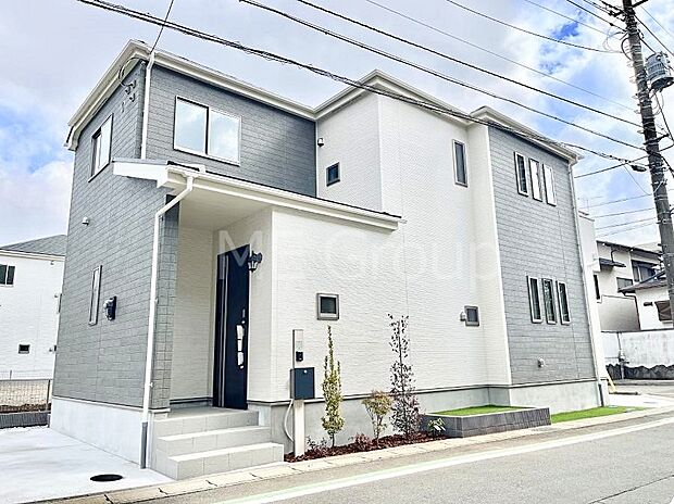 洗練された外観、上質な住空間が広がる室内は永く安心して過ごせる住居です。