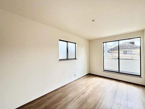 2面採光なので、明るく風通しも良く心地良い生活が送れます。