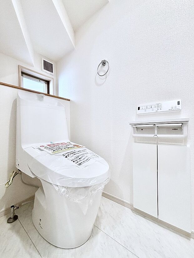 トイレは温水洗浄機能付き