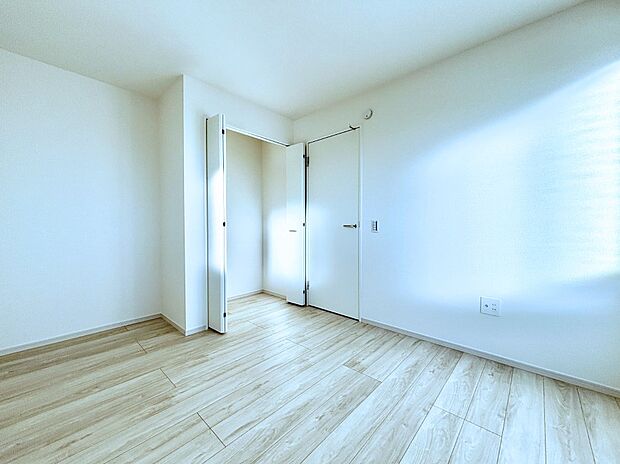 子供部屋にもおすすめな収納スペースたっぷりの居室