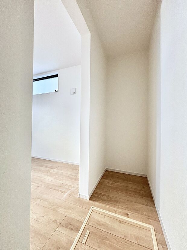 たっぷりの収納スペースで快適に暮らせそう 