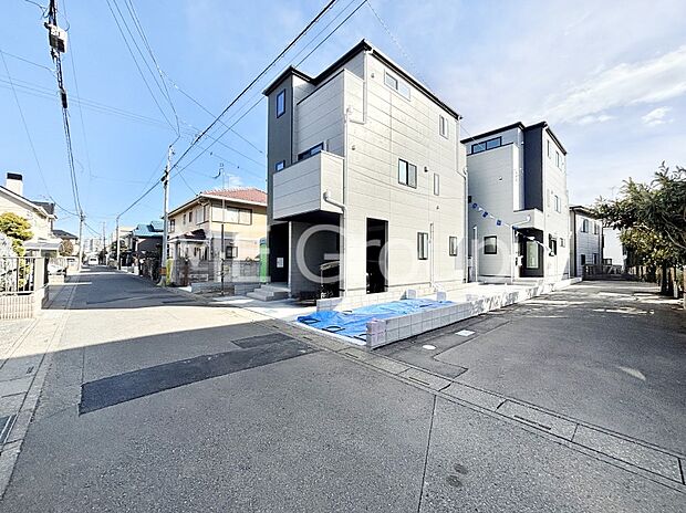 奥まった地形は、車道に面しておらず、静かでプライベート感を味わえる立地です。 