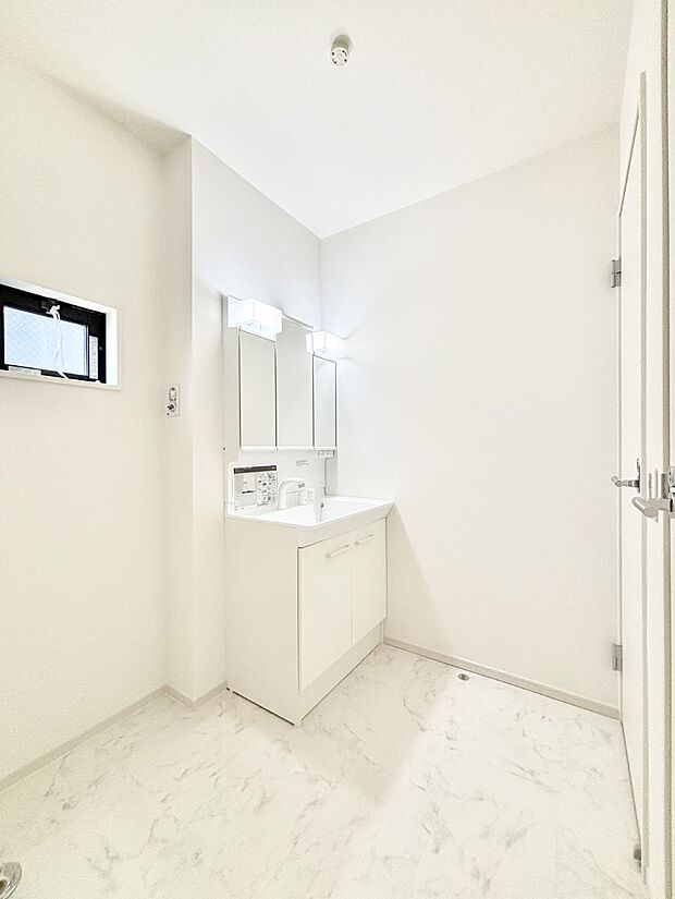 身支度もスムーズにおこなえる脱衣場