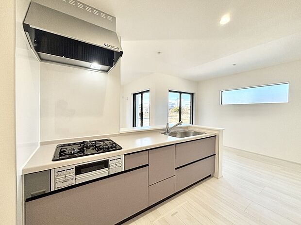 毎日使うキッチンだから、使いやすさ＆お手入れのしやすさにこだわりました。 