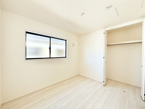 子供部屋にもおすすめな収納スペースたっぷりの居室