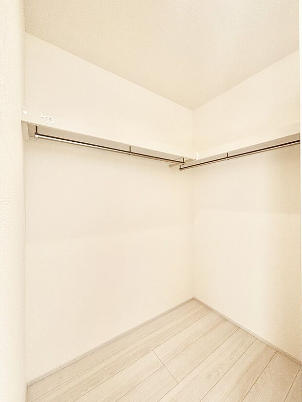 毎日の服選びが楽しくなるウォークインクローゼット