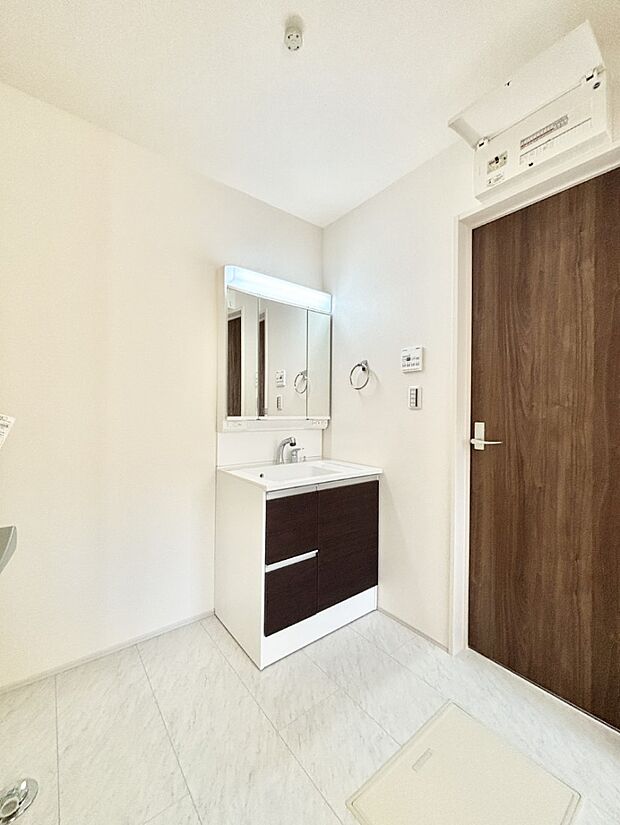 広々とゆとりのあるランドリースペース