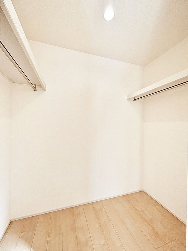 毎日の服選びが楽しくなるウォークインクローゼット