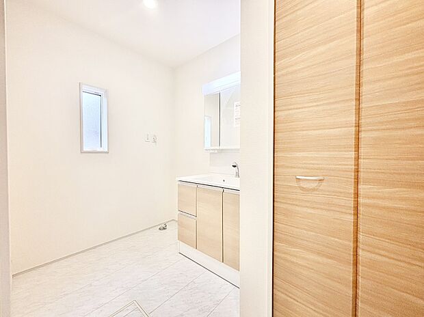 上質な洗面空間がゆとりの時間を演出