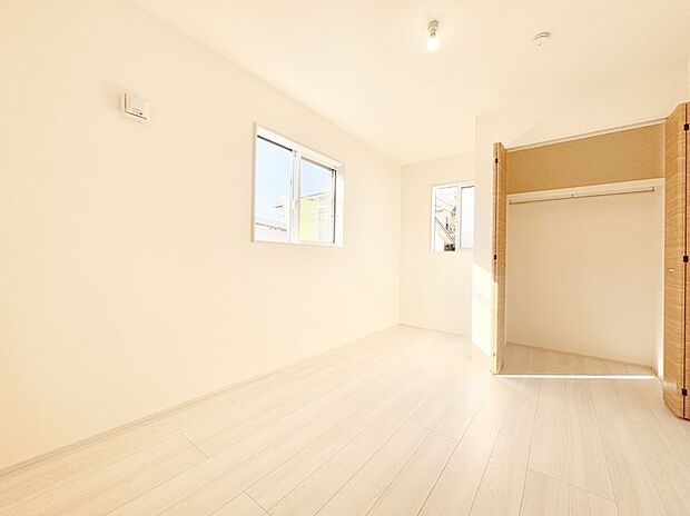 収納が充実しているので、居住スペースを広く使えます。 