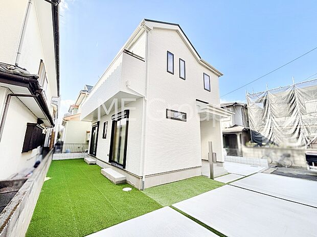 上質感あふれる外観デザイン。魅力の住まいを実現。 