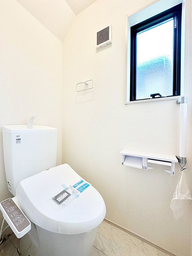 トイレは温水洗浄機能付き