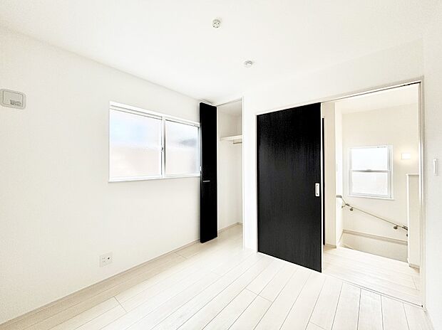 爽やかな日差しがお部屋全体を優しく包み込んでくれます