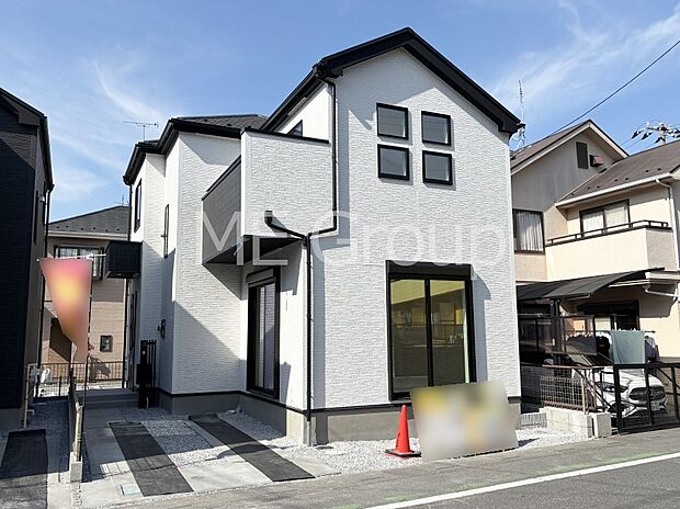 溢れる陽光でご家族の笑顔も輝く