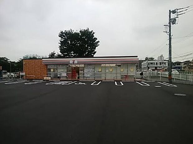 コンビニ 400m セブン-イレブン さいたま新中里2丁目店