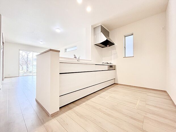 料理をしながらでもご家族との会話を楽しめる対面キッチン