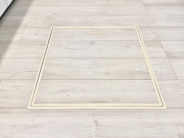 床下収納付き!日用品・非常用品の収納にも大活躍。