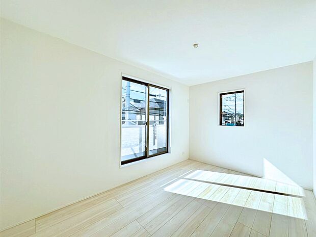 使いやすい形でベットや家具の置き方にも困ることもありません。 