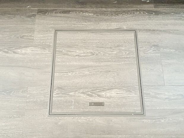 床下収納付き!日用品・非常用品の収納にも大活躍。