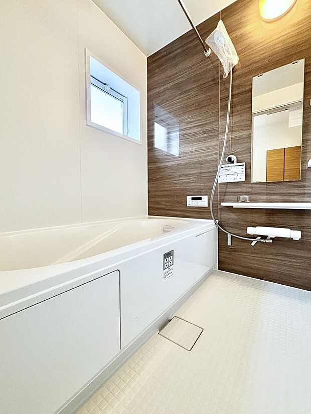 一日の疲れを癒やす大切なバスタイム。ゆっくりとお風呂を楽しんで疲れをとりたいですね！  