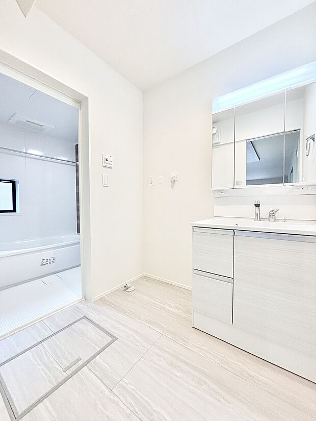 広々とゆとりのあるランドリースペース