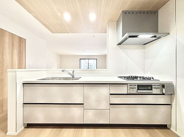 料理をしながらでもご家族との会話を楽しめる対面キッチン