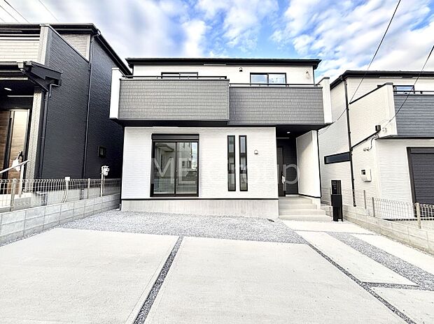 洗練された外観、上質な住空間が広がる室内は永く安心して過ごせる住居です。