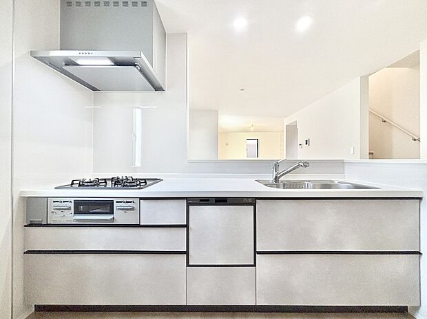 毎日使うキッチンだから、使いやすさ&お手入れのしやすさにこだわりました。