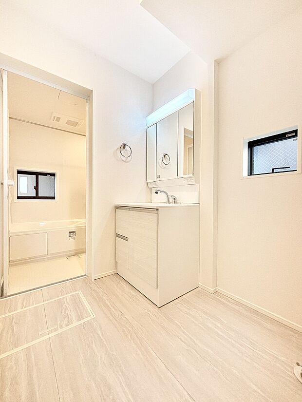 身支度もスムーズにおこなえる脱衣場