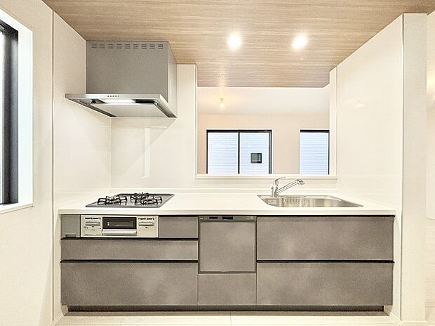 毎日使うキッチンだから、使いやすさ&お手入れのしやすさにこだわりました。