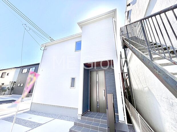 暮らしやすさと居心地の良さにこだわったシンプルで飽きのこないデザイン !