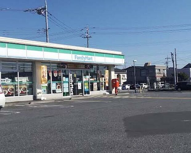 コンビニ 200m ファミリーマート 三郷かまくら店