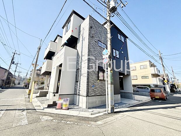 前面道路はきちんと整備されています