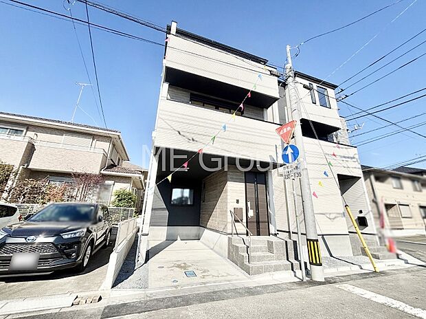 洗練された外観、上質な住空間が広がる室内は永く安心して過ごせる住居です。