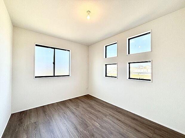 2面採光で明るさ＆風通し良好！