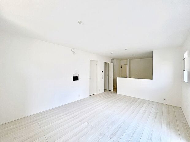 住む方の個性が引き出される、インテリアを考えるのが楽しみなリビングです！ 