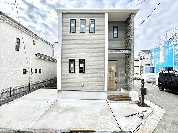 洗練された外観、上質な住空間が広がる室内は永く安心して過ごせる住居です。