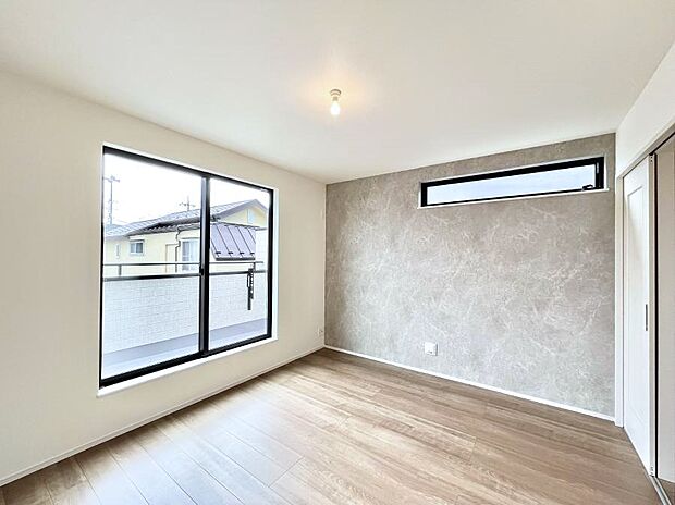 明るいバルコニーサイドに洋室を設置。目覚めの良い寝室に。