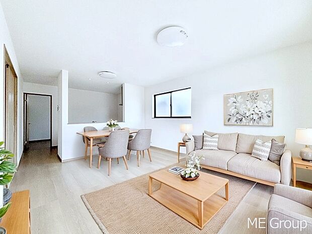 日当たりのいいリビングでゆったりとしたティータイムを！※家具はCGです