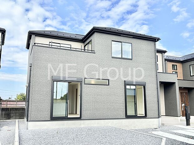 洗練された外観、上質な住空間が広がる室内は永く安心して過ごせる住居です。 