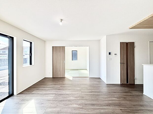 家族の笑顔が自然と生まれてくる、そんな雰囲気のダイニングに仕上がっています 