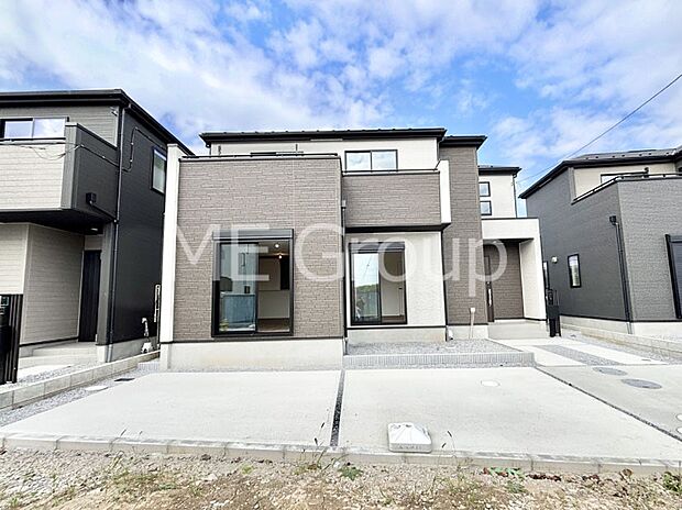 洗練された外観、上質な住空間が広がる室内は永く安心して過ごせる住居です。 