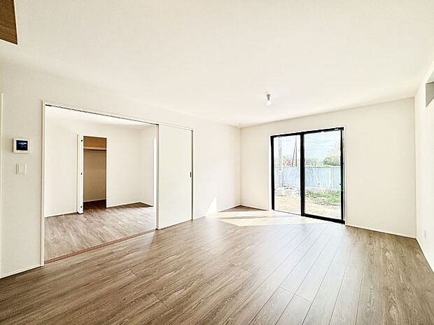 家族の笑顔が自然と生まれてくる、そんな雰囲気のダイニングに仕上がっています 