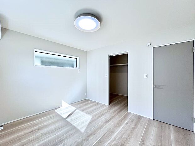 子供部屋にもおすすめな収納スペースたっぷりの居室