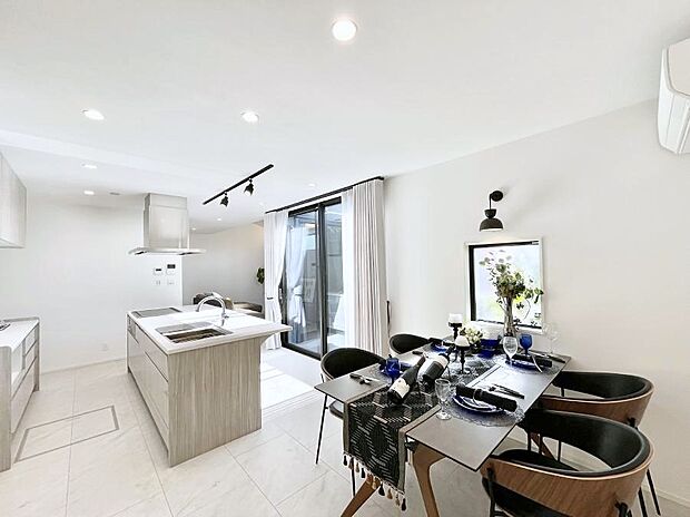 住む方の個性が引き出される、インテリアを考えるのが楽しみなリビングです!