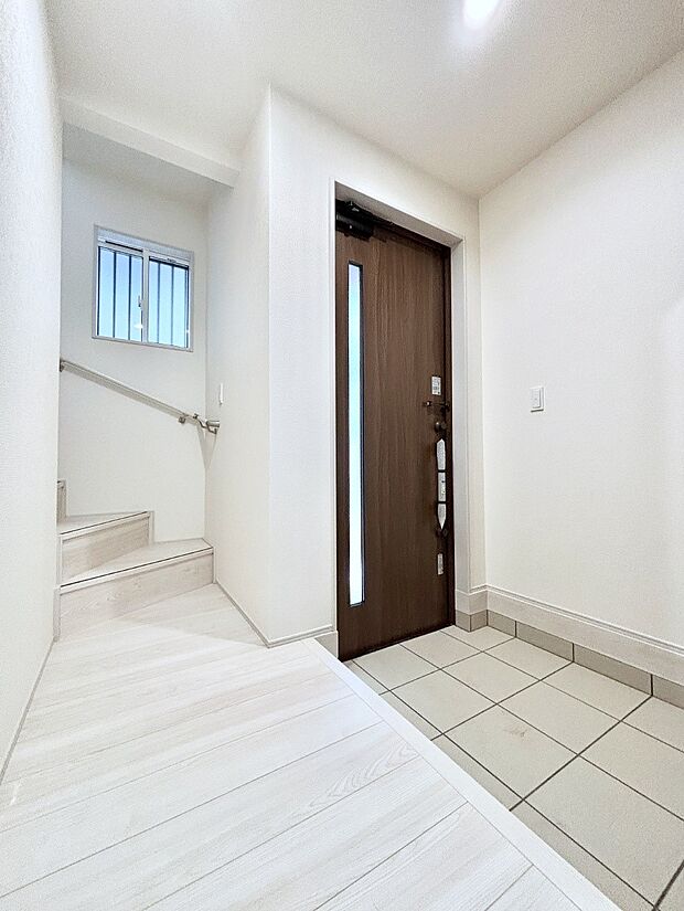 家族の帰宅やお客様をあたたかく迎える玄関