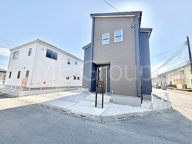 洗練された外観、上質な住空間が広がる室内は永く安心して過ごせる住居です。