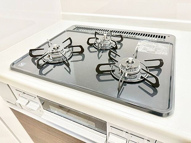 三口ガスコンロでお料理が一気にはかどりそう  