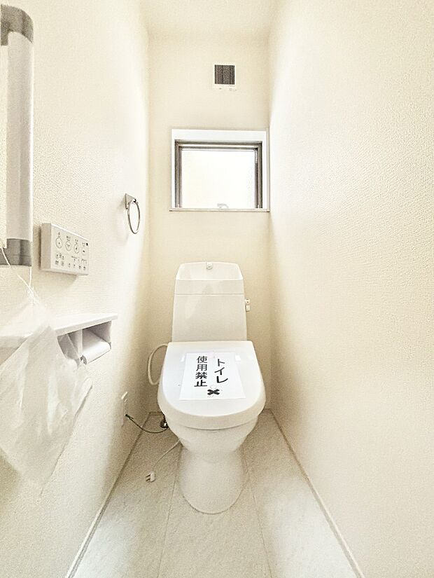 トイレは1階と2階それぞれに配置されていてとても便利です。 