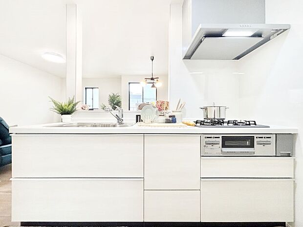 毎日使うキッチンだから、使いやすさ&お手入れのしやすさにこだわりました。